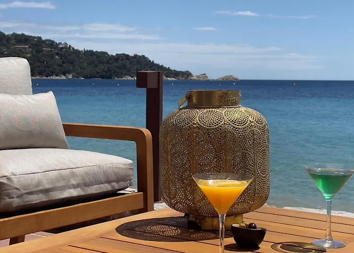 Surplage Cavaliere Hotell Le Lavandou